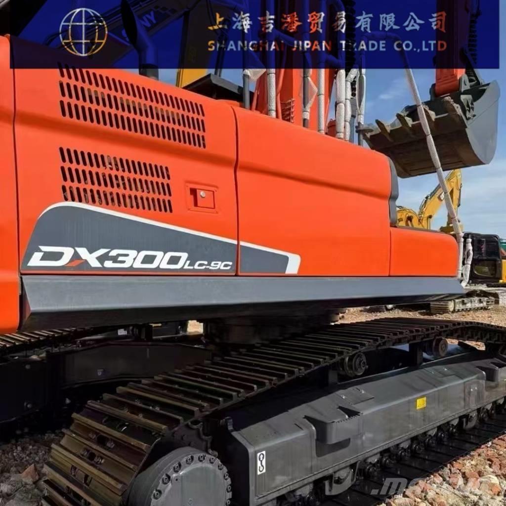 Doosan DX 300 大型油圧ショベル12t以上（パワーショベル・ユンボ）
