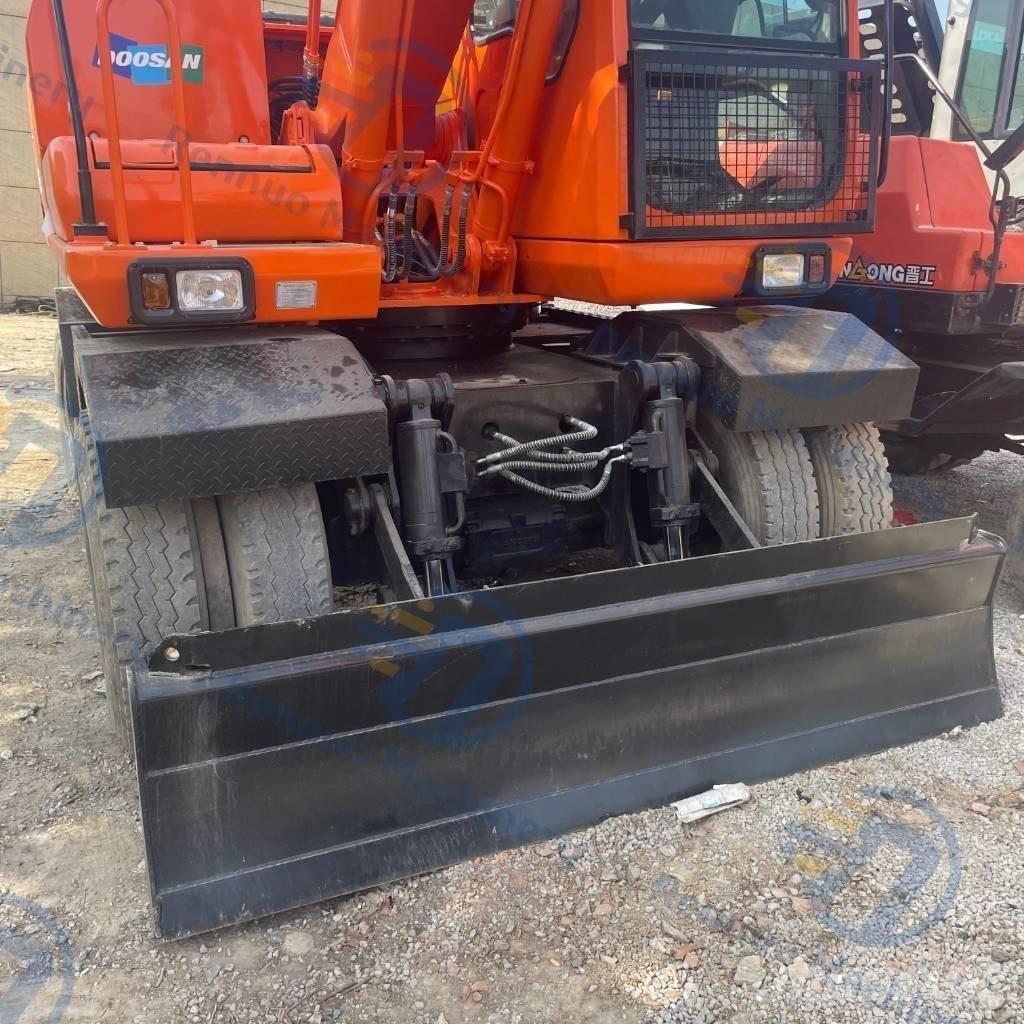 Doosan DH150W-7 ホイール式油圧ショベル（パワーショベル・ユンボ・バックホー）
