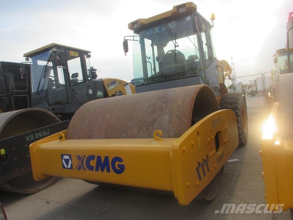 XCMG XS 263 J 振動ローラ