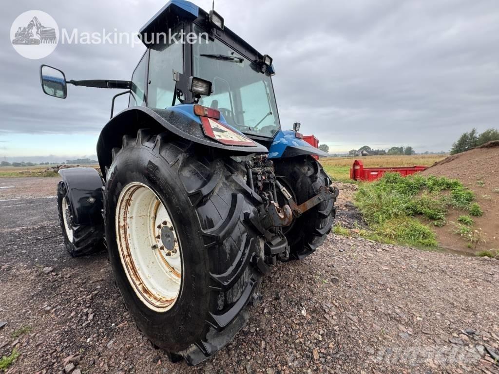 New Holland 8560 トラクター