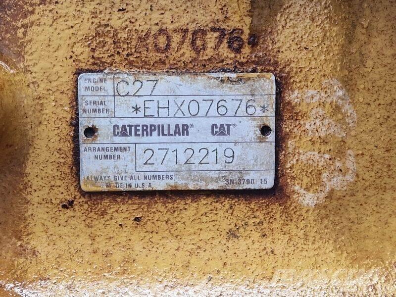 CAT C27 エンジン