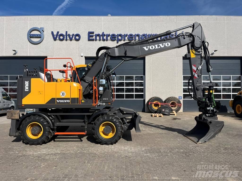 Volvo EW160E ホイール式油圧ショベル（パワーショベル・ユンボ・バックホー）
