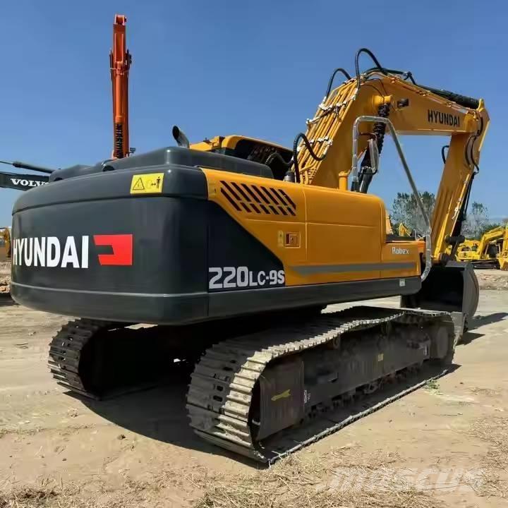 Hyundai R220LC-9S 大型油圧ショベル12t以上（パワーショベル・ユンボ）