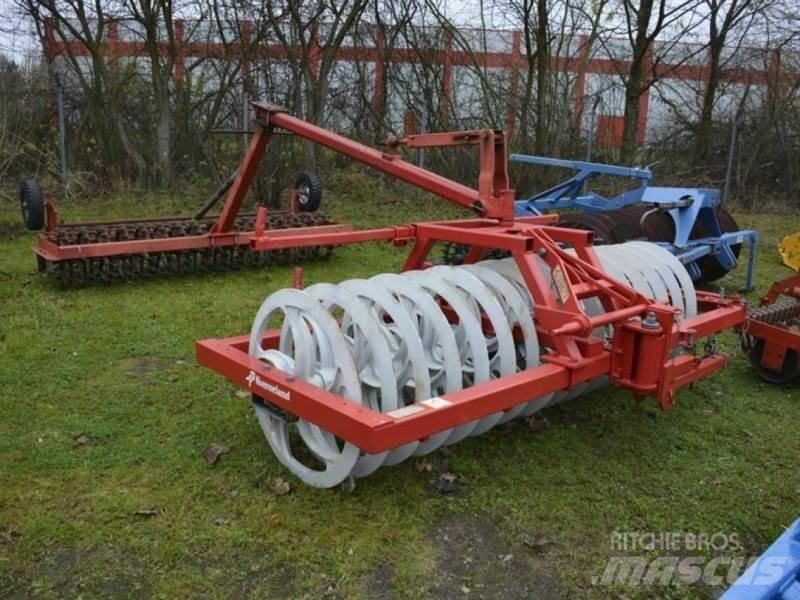 Kverneland 900/14 その他　ローラ　（マカダムローラ等）