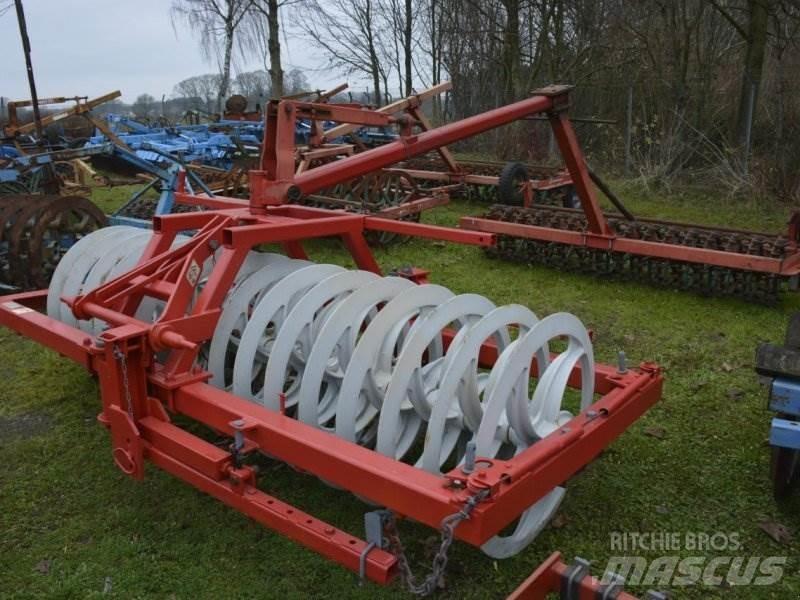 Kverneland 900/14 その他　ローラ　（マカダムローラ等）
