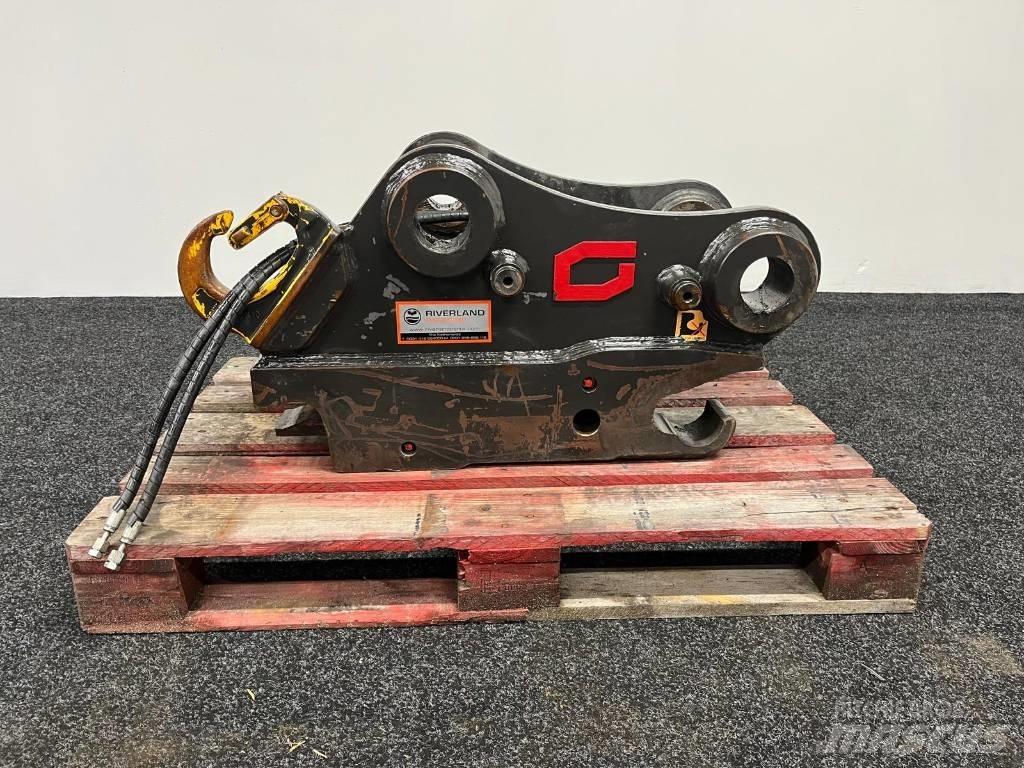 CAT S70 G70 coupler クイックヒッチ