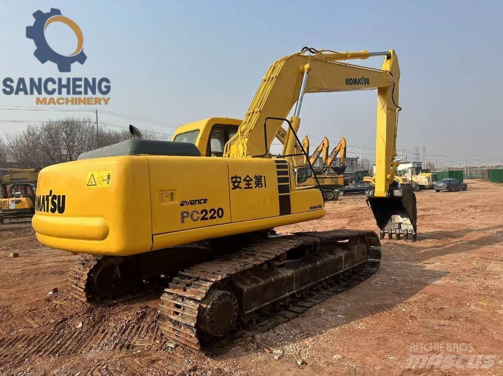Komatsu PC 220 大型油圧ショベル12t以上（パワーショベル・ユンボ）