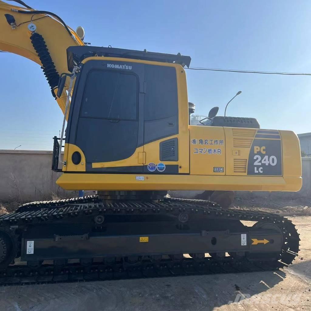 Komatsu PC 240-8N1 中型油圧ショベル 7ｔ-12ｔ（ユンボ・パワーショベル・バックホー）