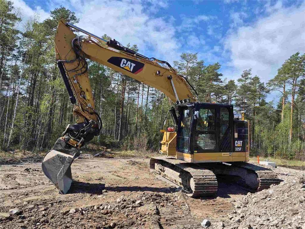 CAT 325FLCR 大型油圧ショベル12t以上（パワーショベル・ユンボ）