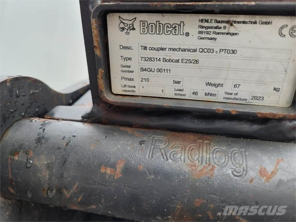 Bobcat E27 ミニ油圧ショベル 7t以下（ミニユンボ・ミニディガー）