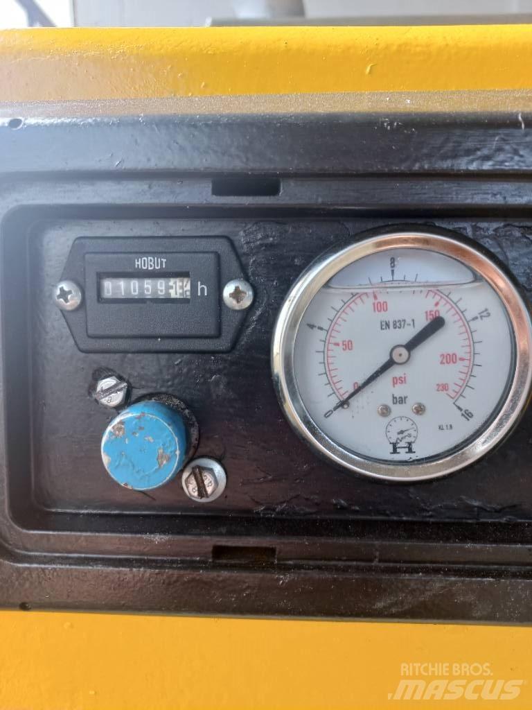 Atlas Copco XAHS 186 コンプレッサー