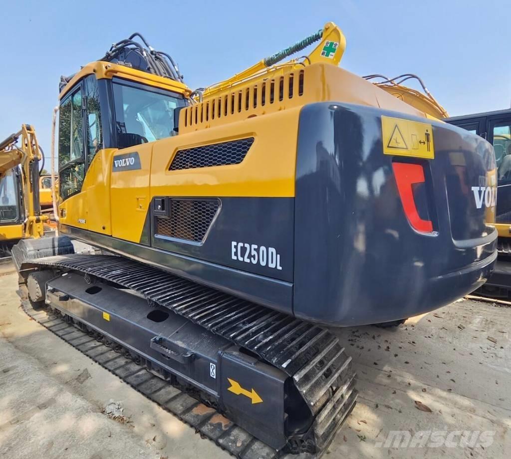 Volvo EC 250 D 大型油圧ショベル12t以上（パワーショベル・ユンボ）
