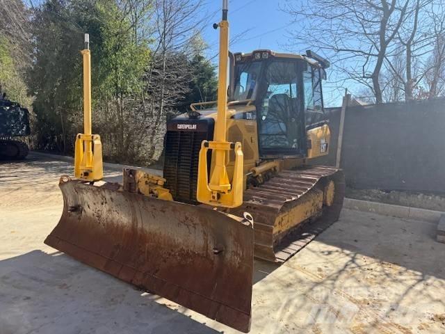 CAT D 3 K LGP ブルドーザー