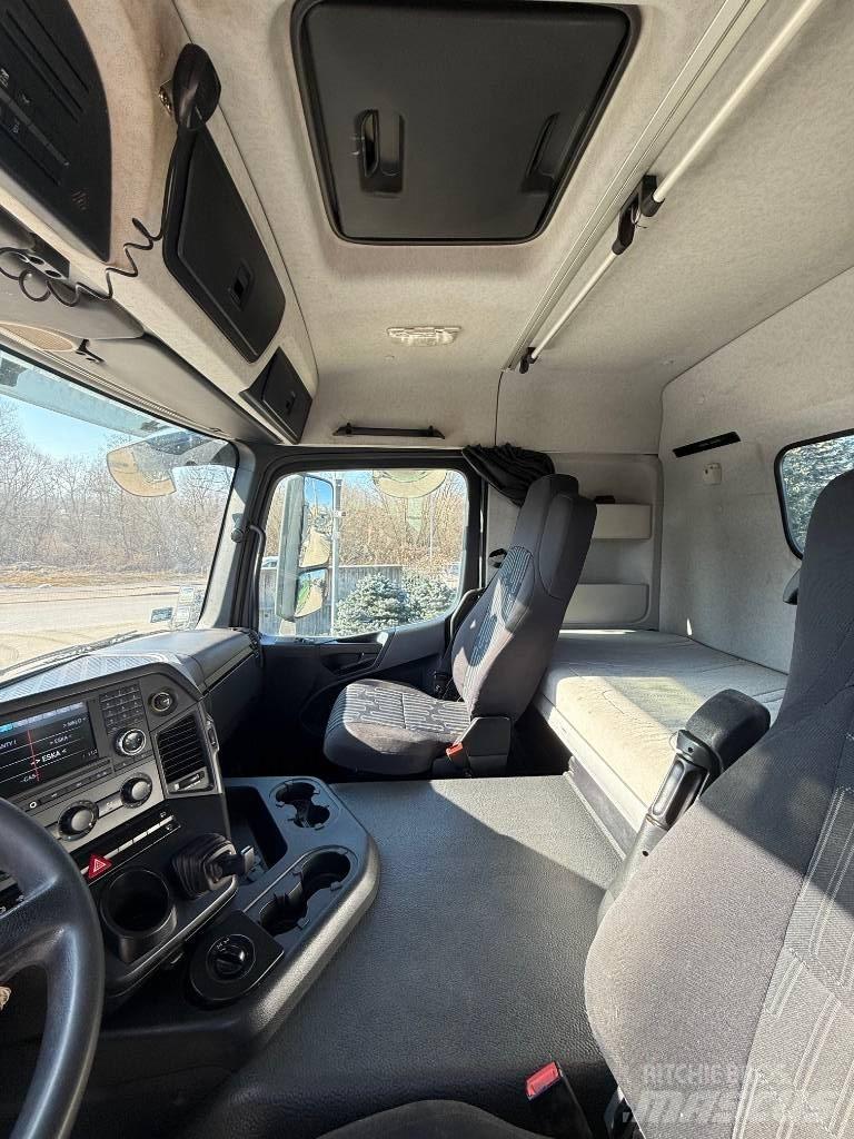 Mercedes-Benz Arocs 中古トラクターヘッド | トレーラーヘッド