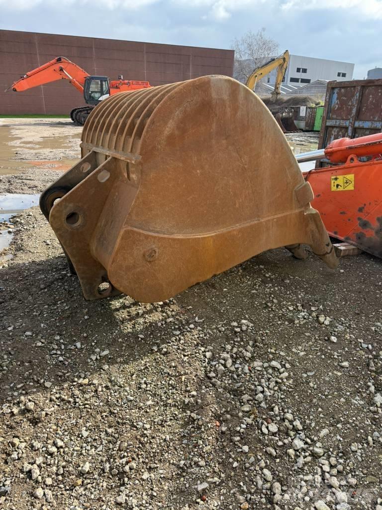Hitachi ZX690 LCR - 6 大型油圧ショベル12t以上（パワーショベル・ユンボ）