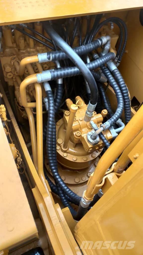 CAT 320D2 大型油圧ショベル12t以上（パワーショベル・ユンボ）