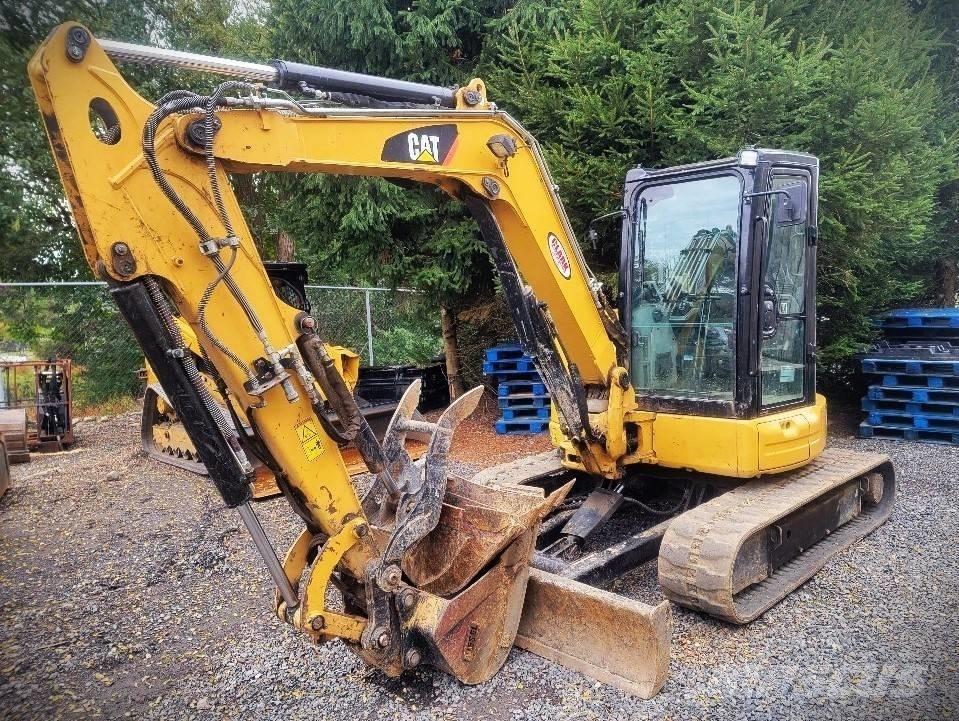 CAT 305 E CR ミニ油圧ショベル 7t以下（ミニユンボ・ミニディガー）