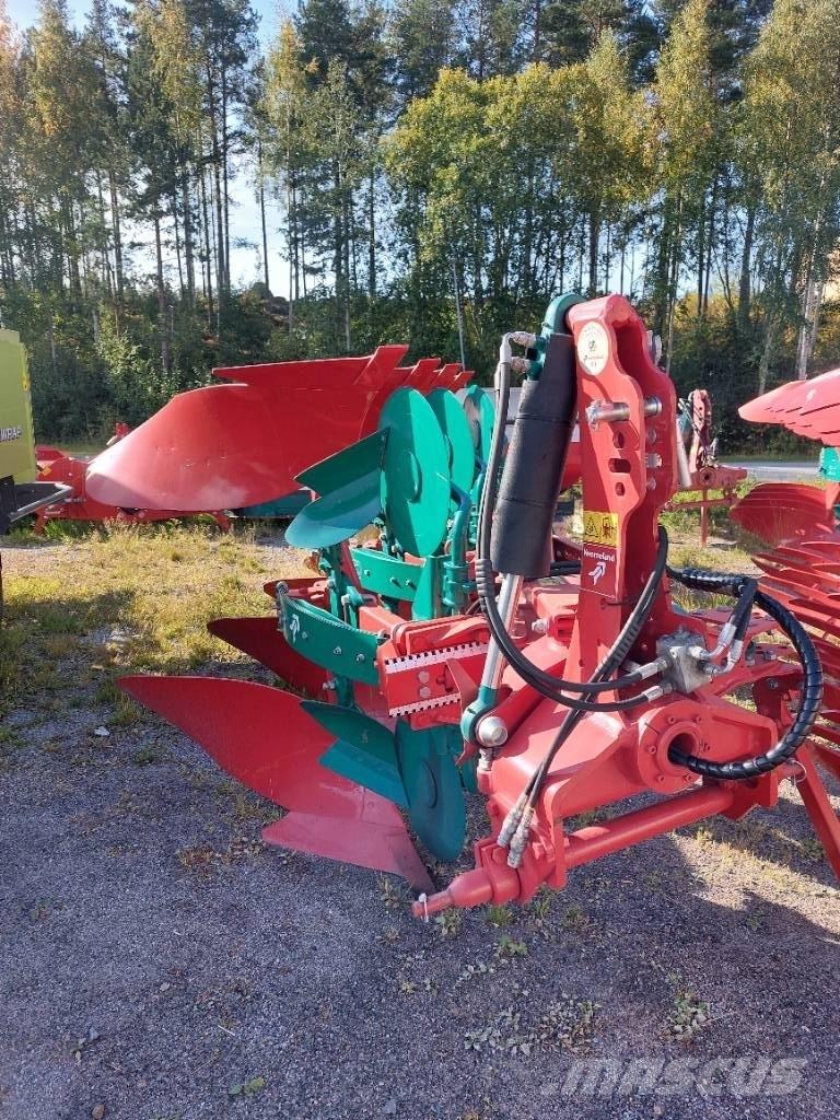 Kverneland 150S リバーシブルプラウ
