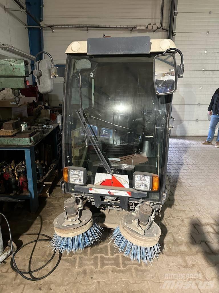  SWINGO 100 路面清掃機
