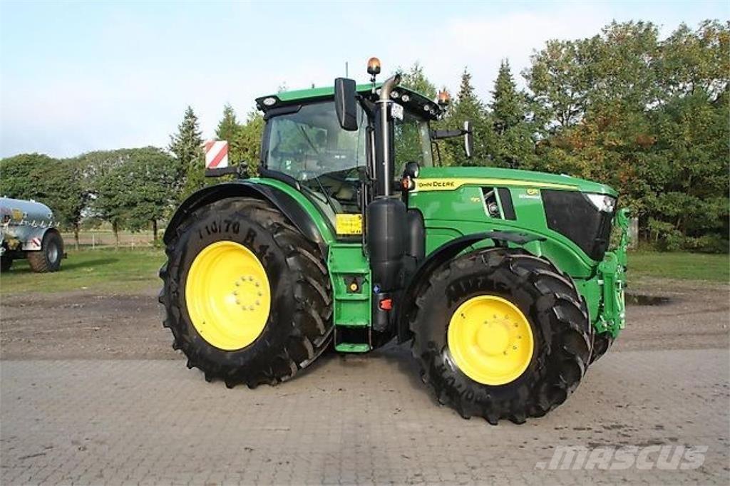 John Deere 6R195 トラクター