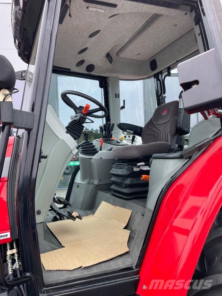 Massey Ferguson 5445 トラクター