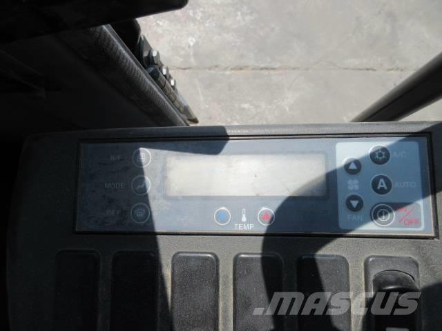 New Holland E 245 大型油圧ショベル12t以上（パワーショベル・ユンボ）