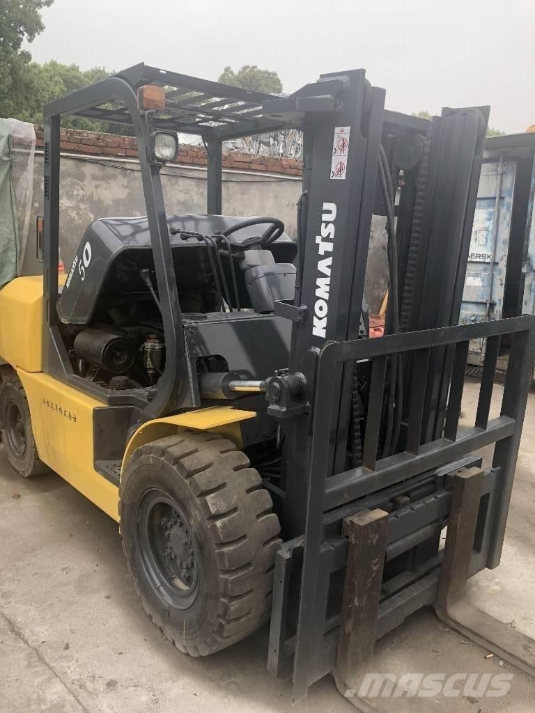Komatsu 5 Ton ディーゼル・軽油