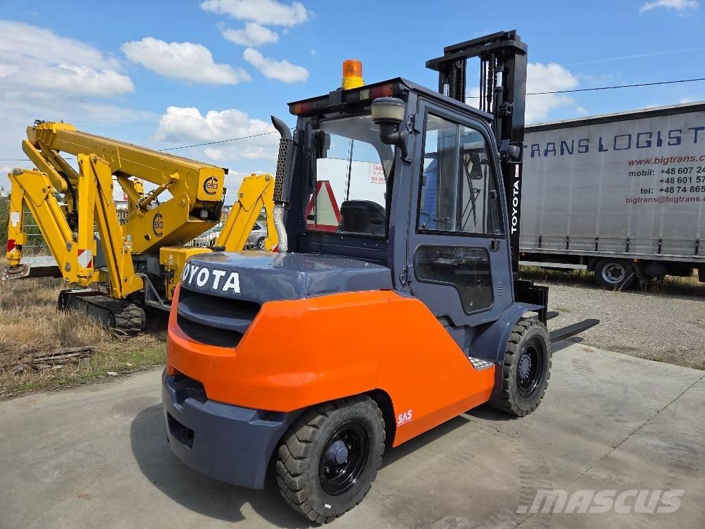 Toyota 40-8FD50N ディーゼル・軽油