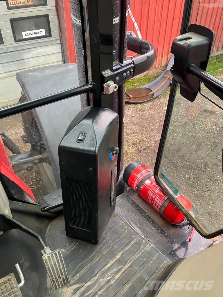 Massey Ferguson 7726 トラクター