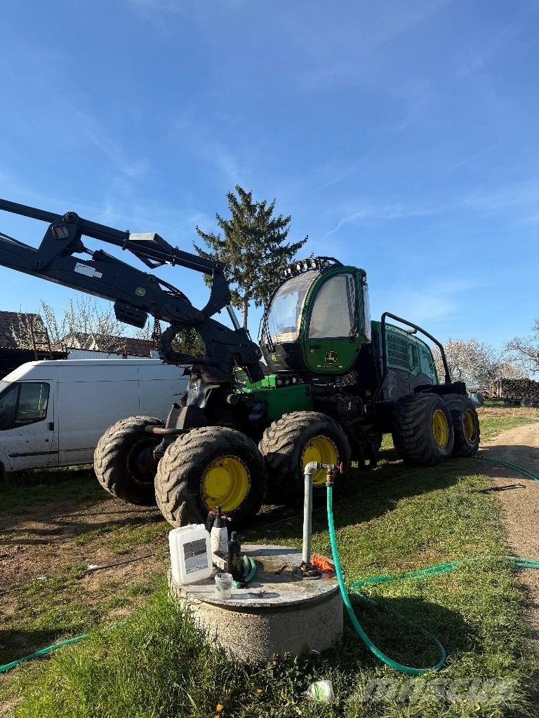 John Deere 1270 E ハーベスター