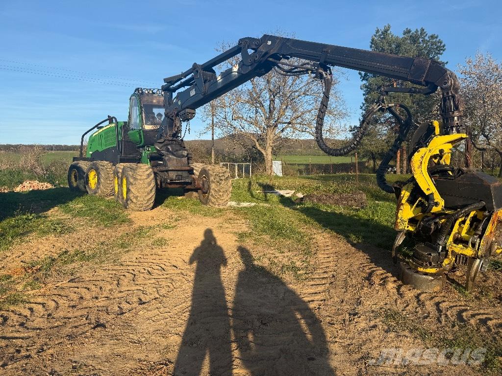 John Deere 1270 E ハーベスター