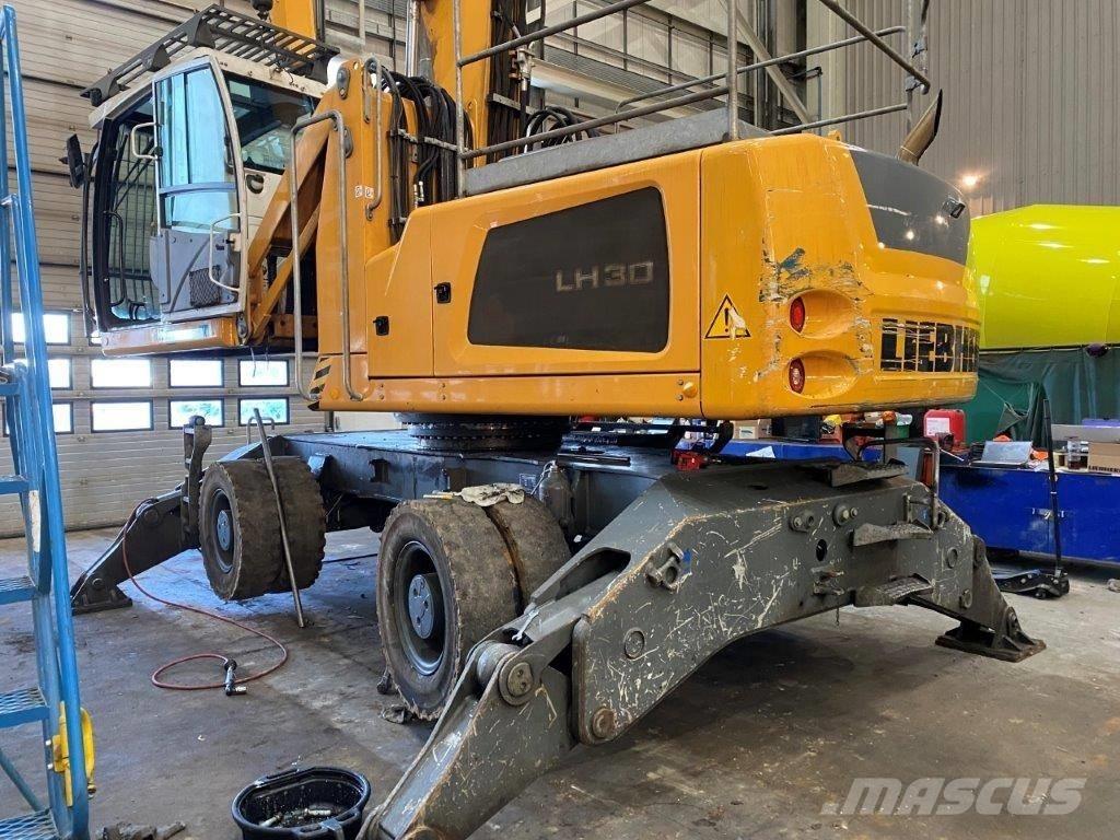 Liebherr LH 30 M 廃棄物／工業産廃処理機