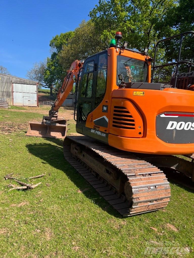 Doosan DX 140 LCR-7 大型油圧ショベル12t以上（パワーショベル・ユンボ）