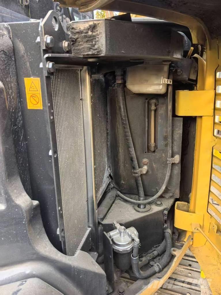 Komatsu PC 50 MR ミニ油圧ショベル 7t以下（ミニユンボ・ミニディガー）