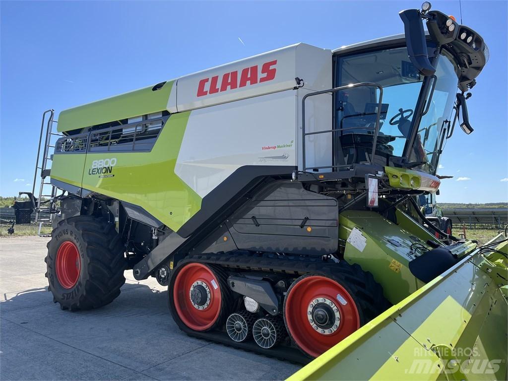 CLAAS Lexion 8800TT コンバイン