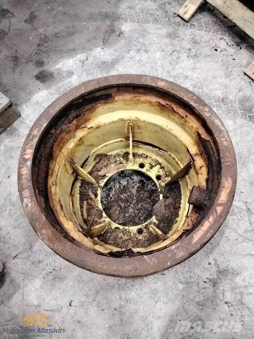 Ösa 250 20x26,5 タイヤ、ホイル、リム