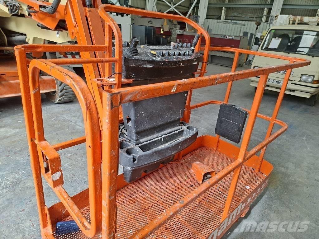 JLG 450 AJ 小型自走式ブームリフト