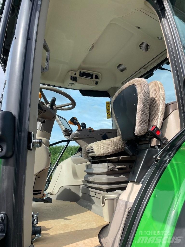 John Deere 6155R トラクター