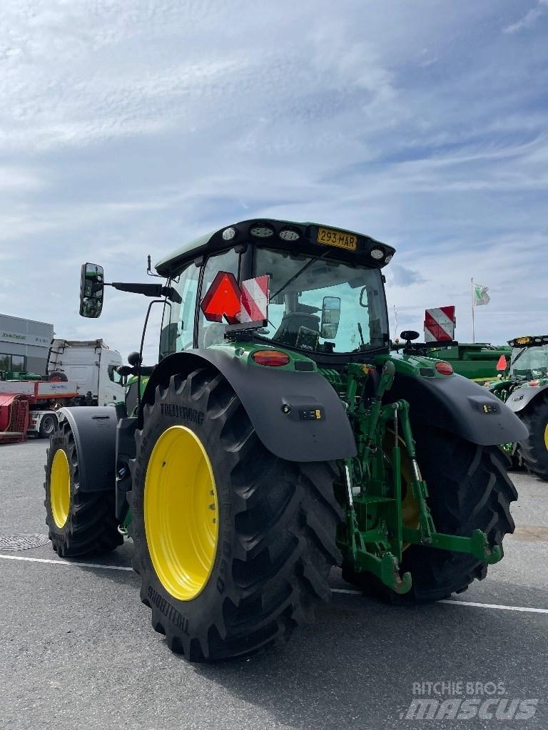 John Deere 6155R トラクター
