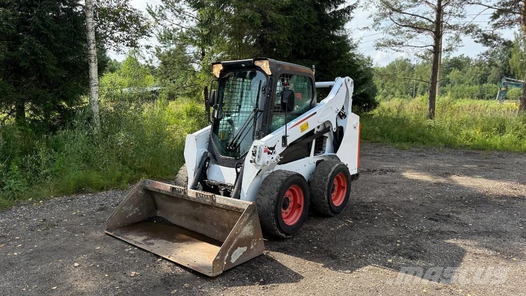 Bobcat S 530 スキッドステアローダー