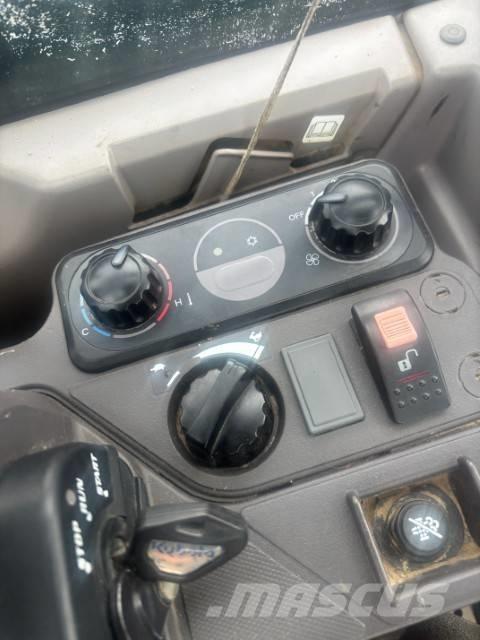 Kubota U 56-5 ミニ油圧ショベル 7t以下（ミニユンボ・ミニディガー）