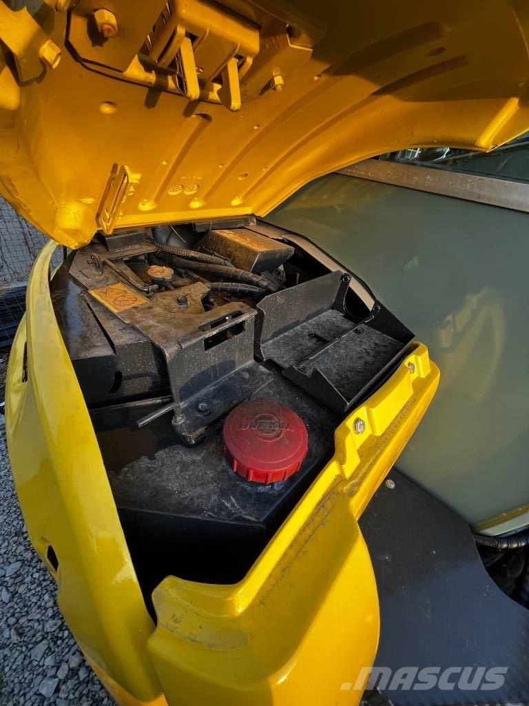 Yanmar Vio 55-5 B ミニ油圧ショベル 7t以下（ミニユンボ・ミニディガー）