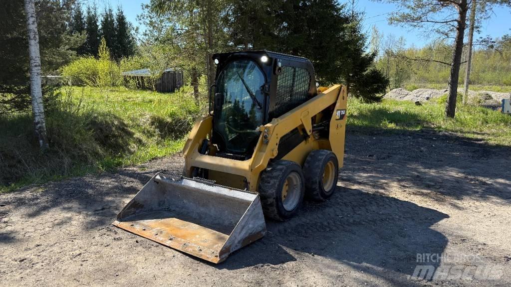 CAT 226 D スキッドステアローダー
