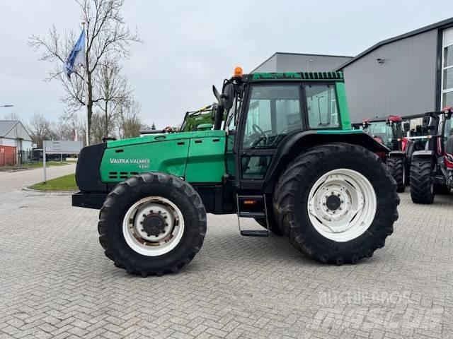 Valtra 8350 Hitech トラクター