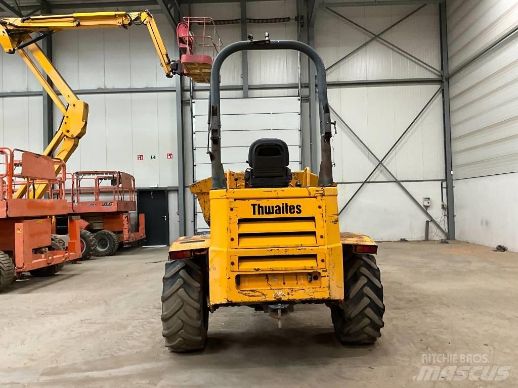 Thwaites 6 tonne サイト　ダンプ