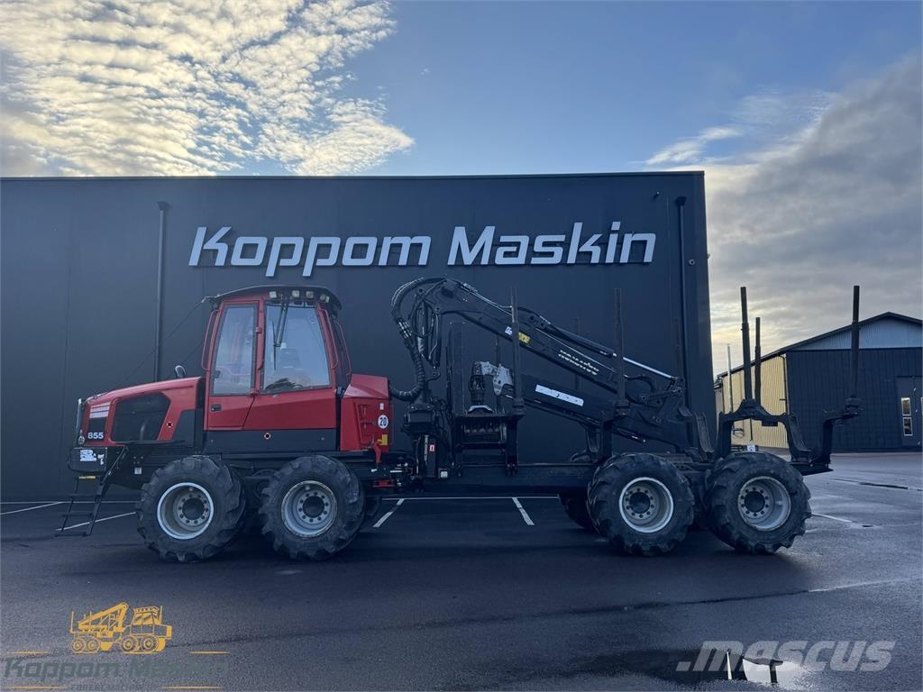 Komatsu 855 フォワーダー