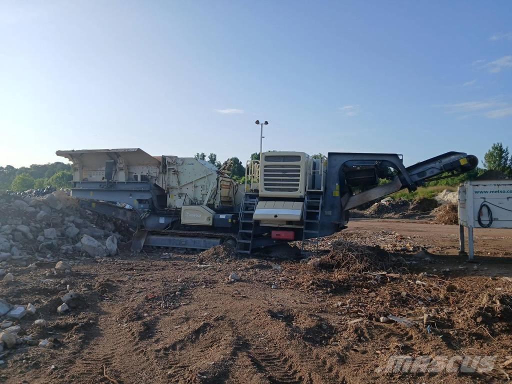 Metso 1213 自走式クラッシャー