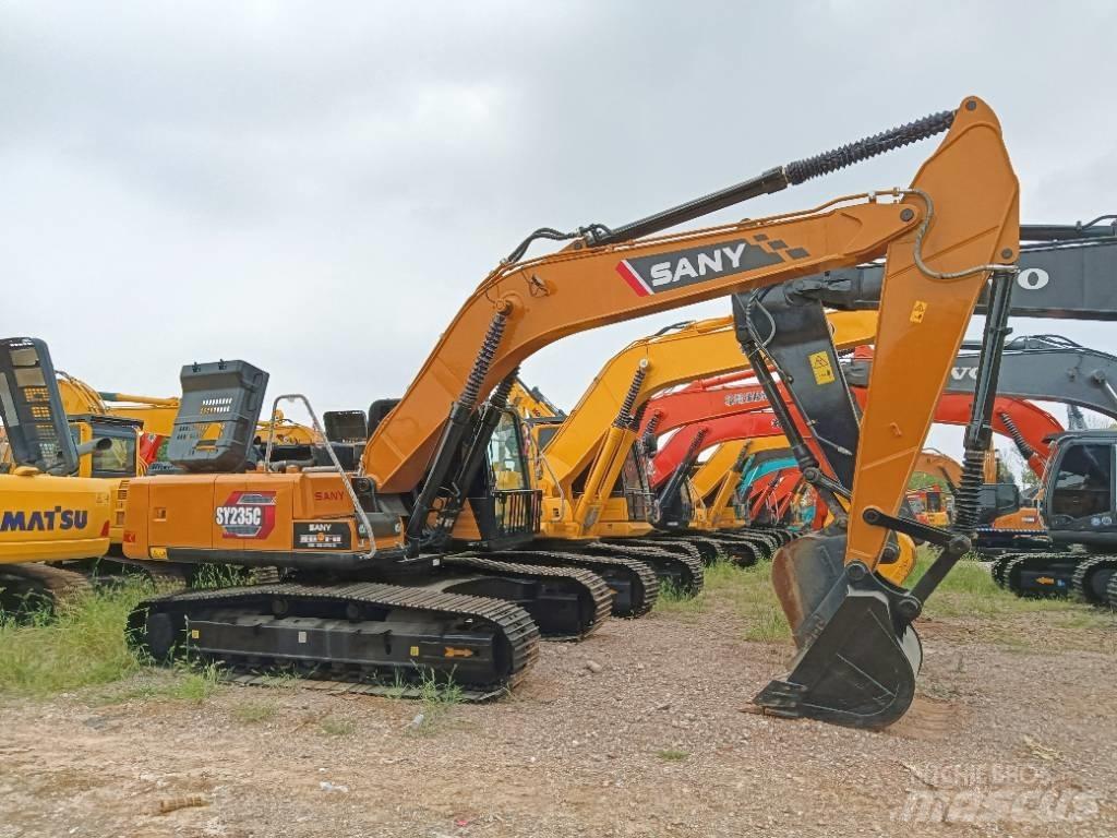 Sany SY 235 C 大型油圧ショベル12t以上（パワーショベル・ユンボ）