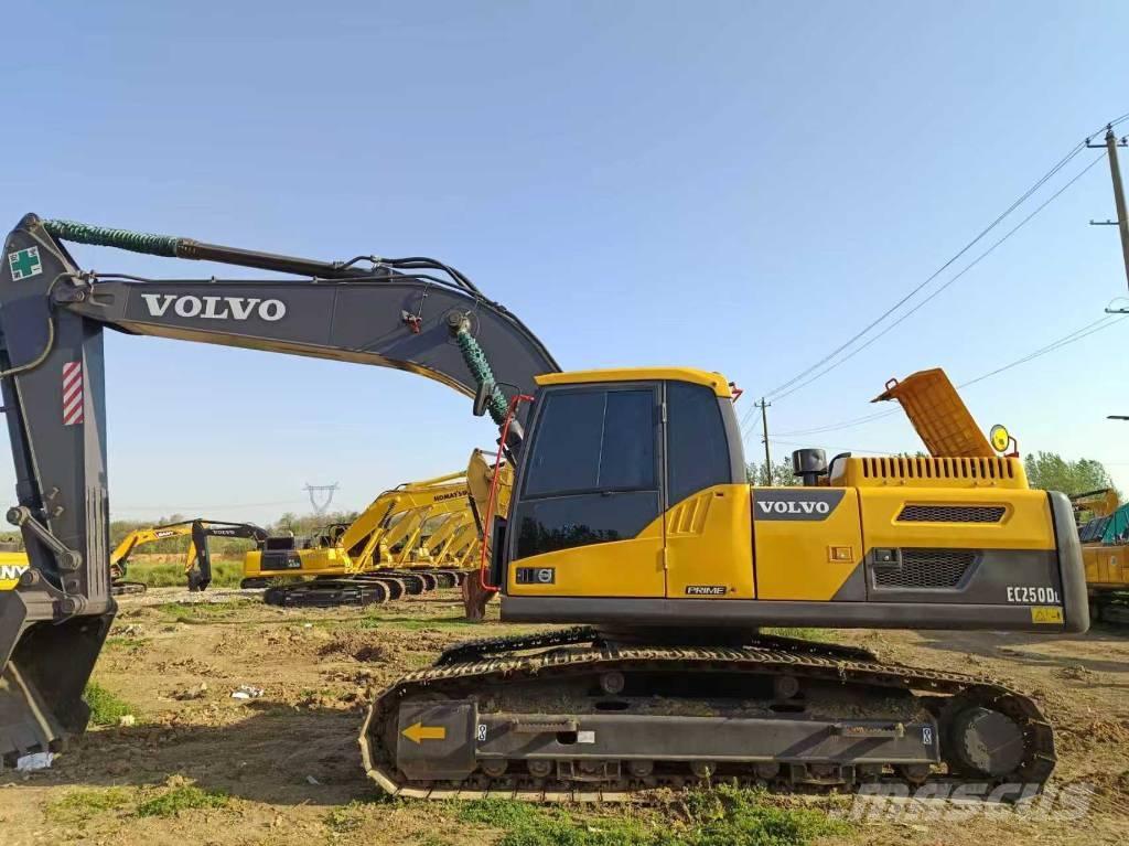 Volvo EC 250 D L 大型油圧ショベル12t以上（パワーショベル・ユンボ）