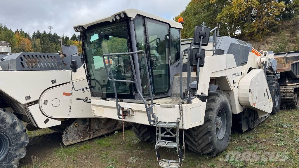 Wirtgen WR200i アスファルトリサイクルマシン